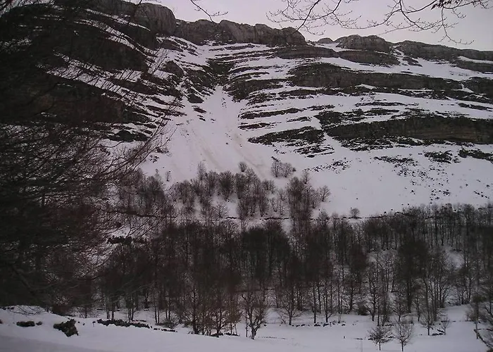 Preciosa Pasiega Restaurada Chalé Espinosa de los Monteros