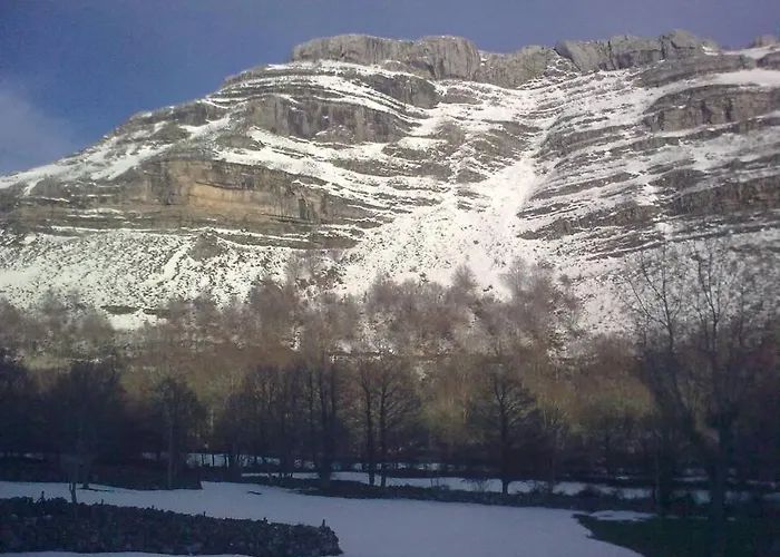 Preciosa Pasiega Restaurada Chalé Espinosa de los Monteros